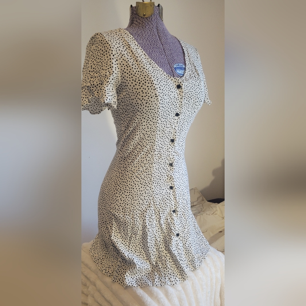 "Lefties" spotted dress
